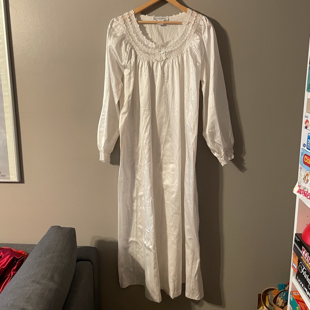 Vintage White Christian Dior Long Nightgown With Lace Trim Size SMALL - Picture 2 of 7